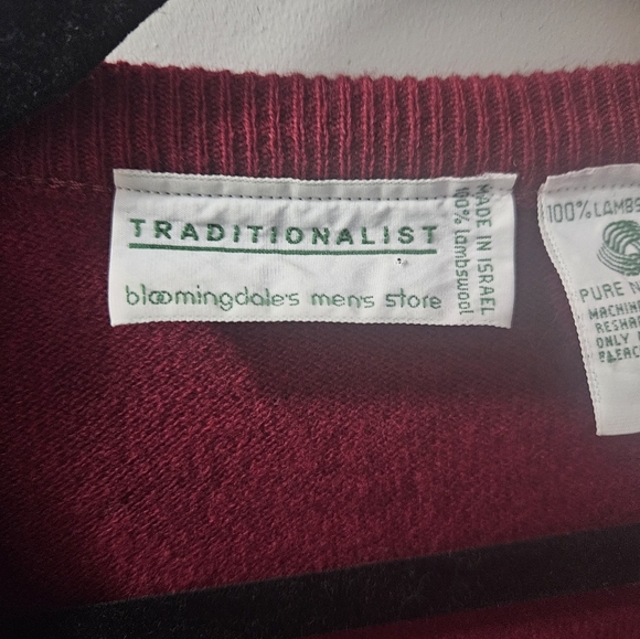 Size M Traditionalist Bloomingdales Medium Burgundy 100% lambswool - Picture 3 of 8